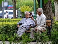 حقوق بازنشستگان در برابر تورم / چرا سفره بازنشسته هر ماه کوچک‌تر می‌شود؟
