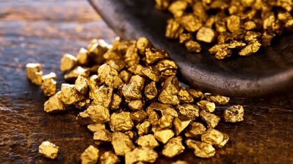 بازنشستگان بخوانند؛ خرید طلا در طرح زرین تأمین می‌صرفد؟